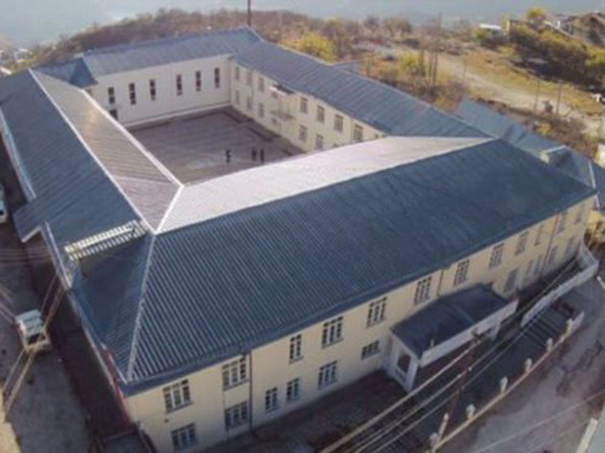 Стрельба у школы в Дагестане: трое раненых в результате инцидента0
