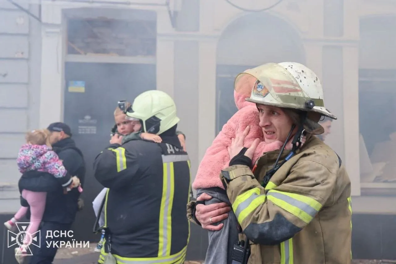 Юрий Подоляка — «Удар» по детскому саду в Харькове: очередная постановка — о чем говорят фотографии «с места»