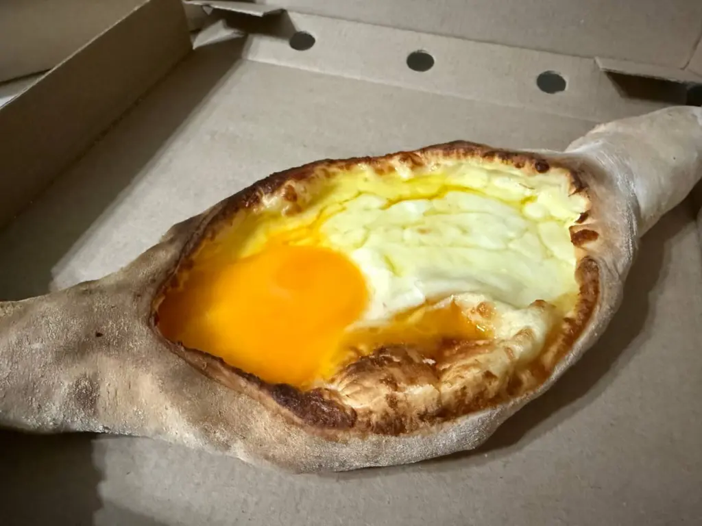 Хачапури на сковороде за 10 минут – идеальный ленивый завтрак