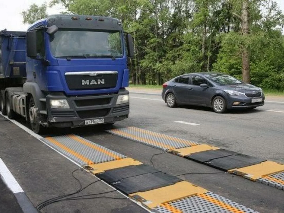 Штрафы до 600 тысяч рублей для владельцев легковых автомобилей из-за действий водителей грузовиков0