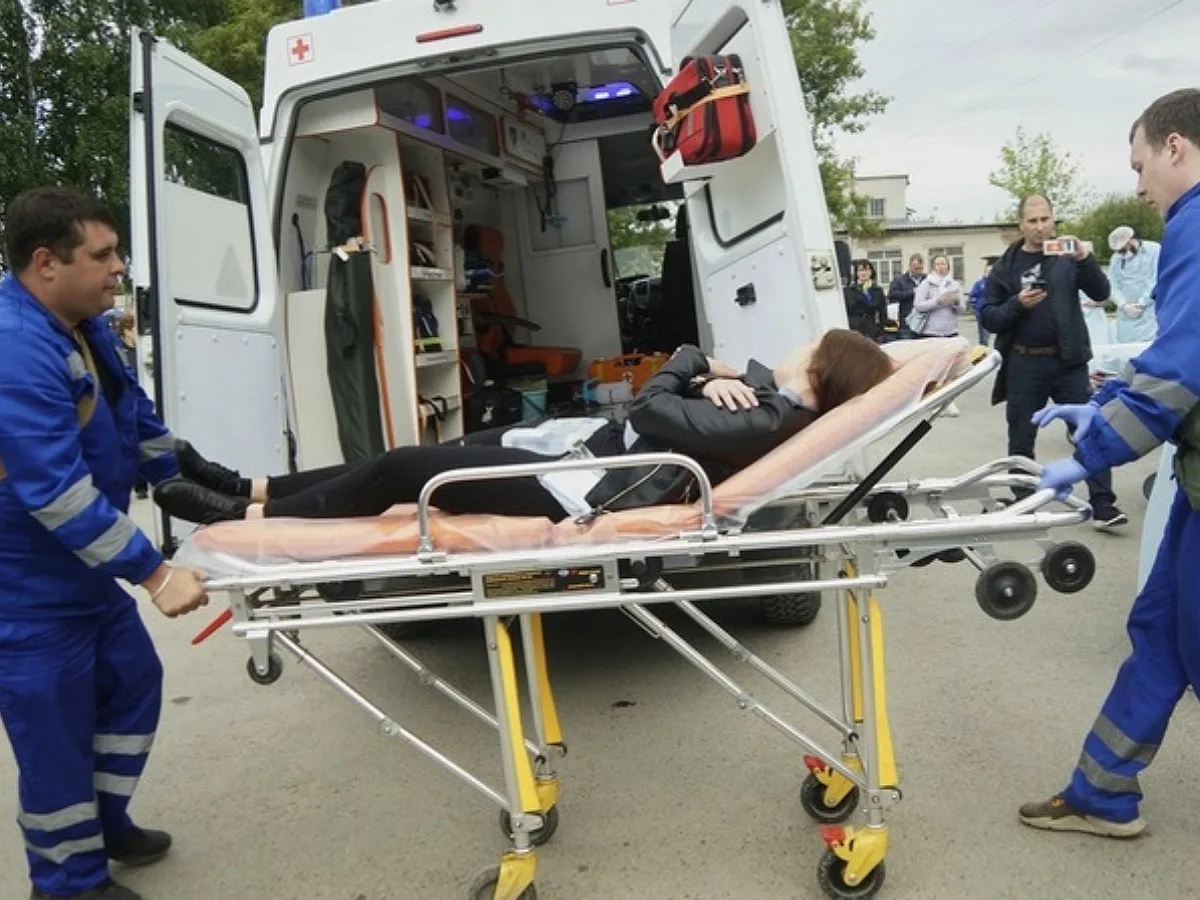 В Чечне во время похоронной процессии рухнул балкон пострадали более 84 человек0