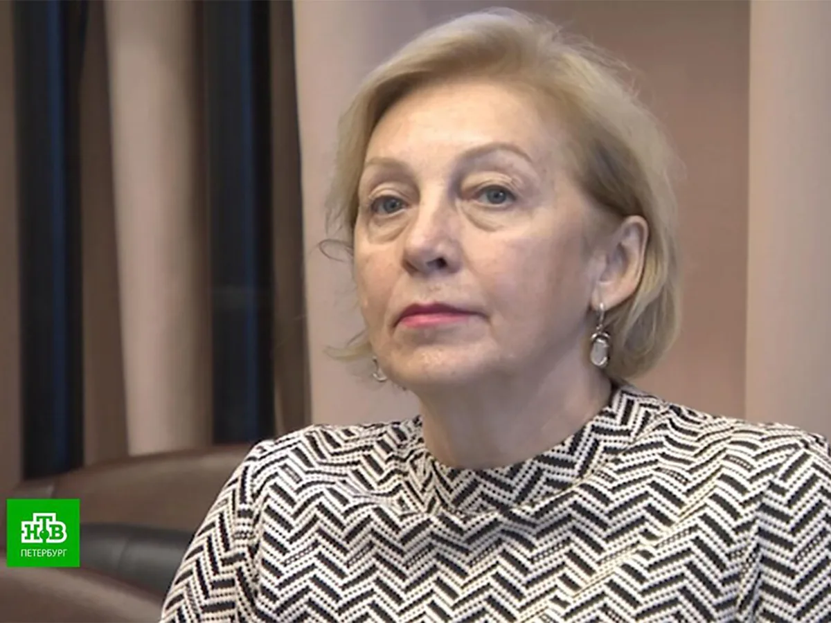 Депутата Штанникову из Петербурга привлекли к ответственности за публикацию фото Навального0