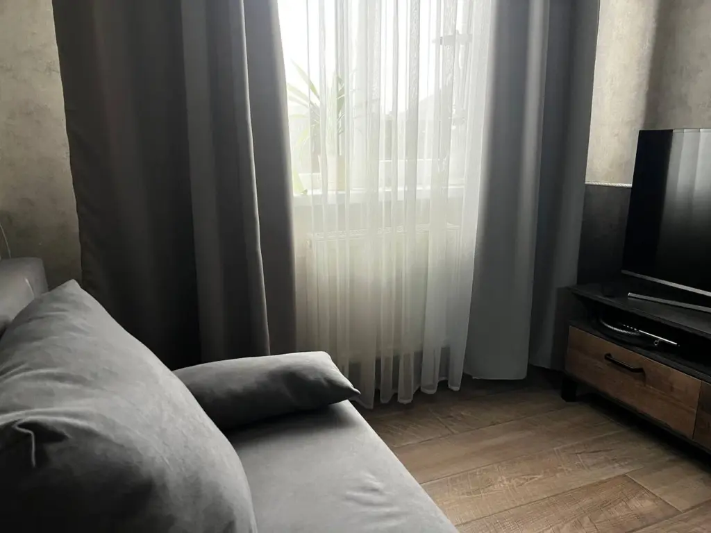 Белоснежная тюль за 15 минут: добавьте 10 граммов в барабан и выберите деликатный режим