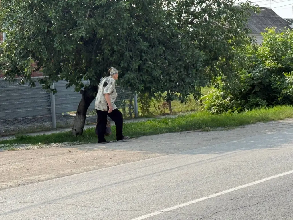 Почему с возрастом стоит дистанцироваться от окружающих: трогательные строки Юрия Левитанского