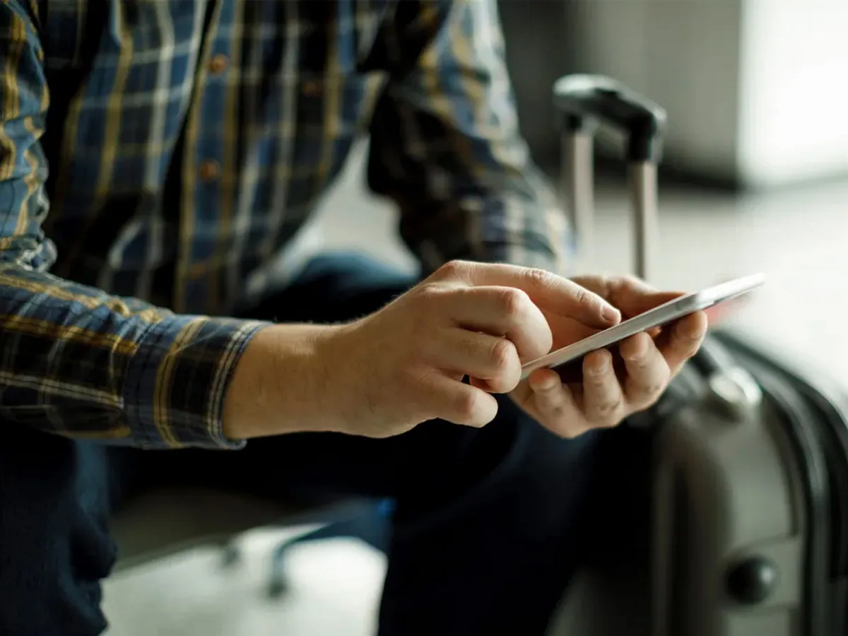 Хаос в аэропортах и мошенничество: режим «охлаждения» сим-карт раскритиковали в Госдуме0