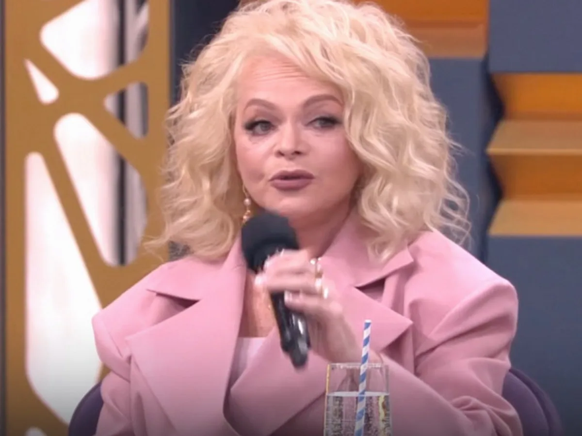 В России стартовал бойкот Долины: зрители активно возвращают билеты, а бизнес отказывается сотрудничать с певицей0