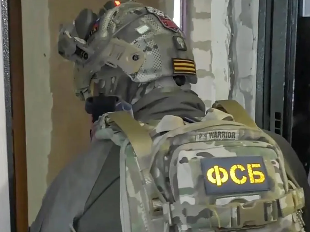 ФСБ: СБУ готовила теракт на самолете с высокопрофильным российским чиновником0