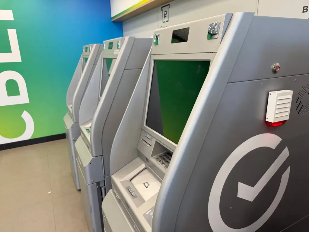 Сбербанк в течение месяца объявит новые тарифы на обслуживание банковских карт