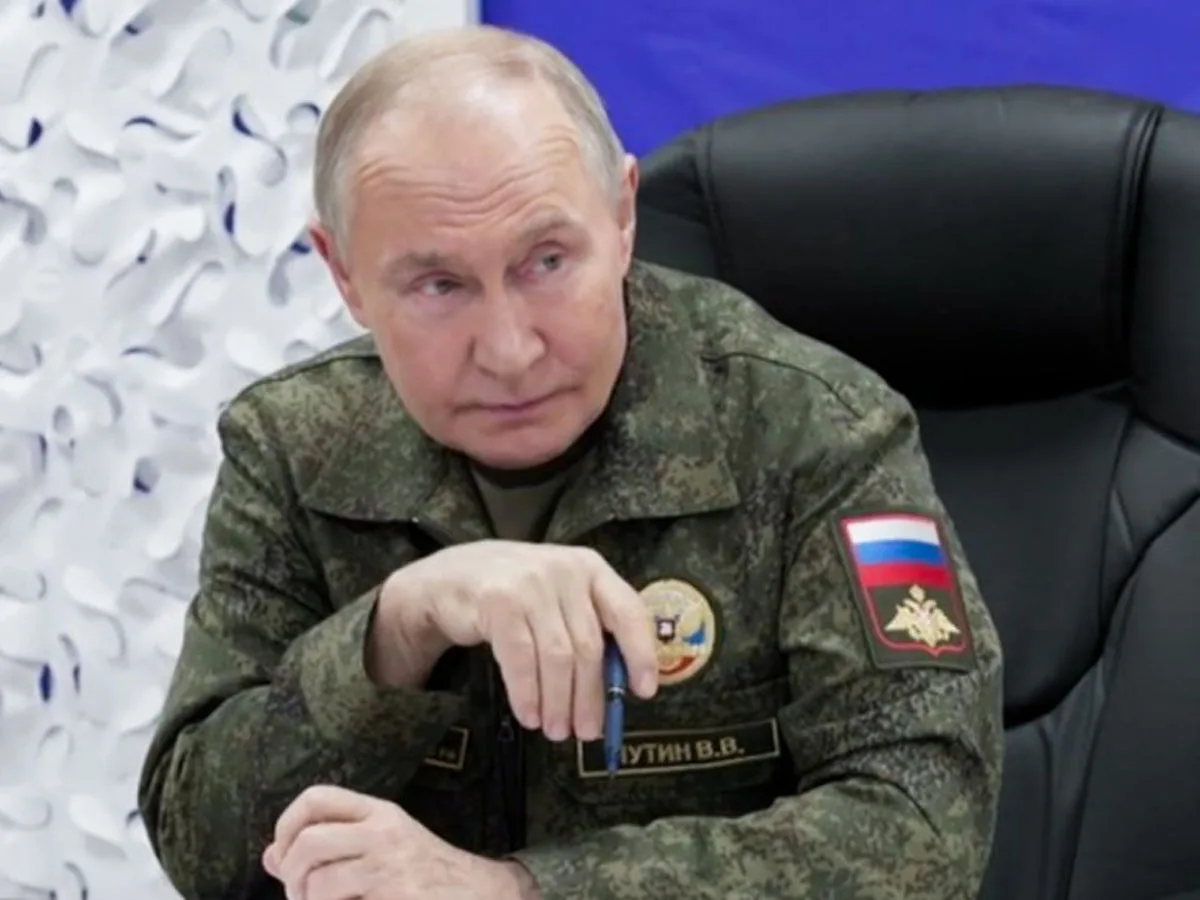 Путин заявил, что украинские власти «сидят на золотых унитазах», пренебрегая интересами страны0