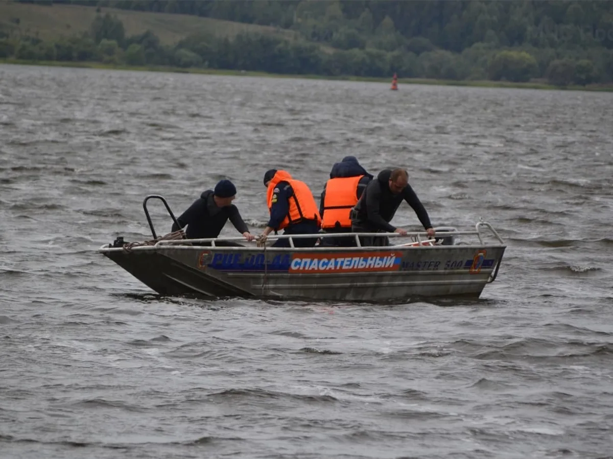 В Пермском крае обнаружены тела четырех рыбаков запутанных в сетях0