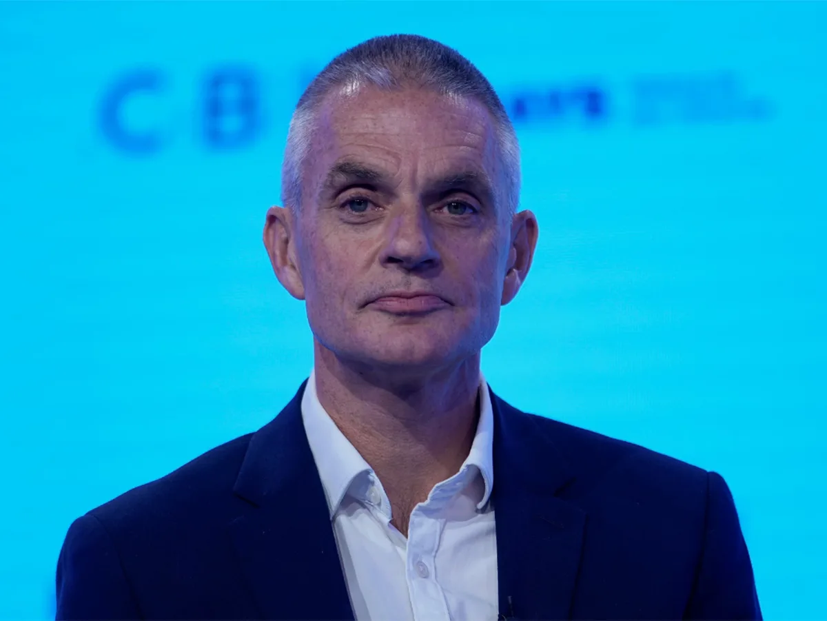 Гендиректор BBC Дэйви подал в отставку на фоне скандала с фальсификацией речи Трампа0