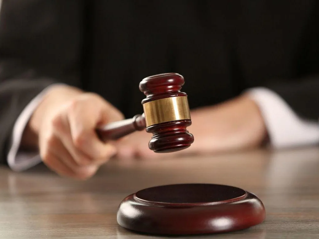 Омский житель осужден на 8,5 лет колонии за пост в соцсети о Путине и СВО0