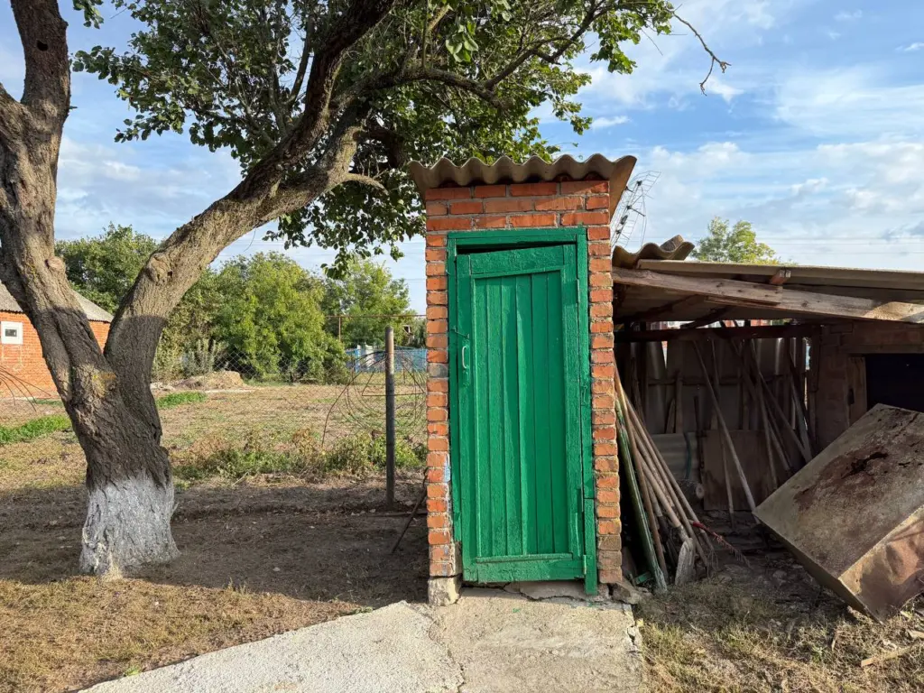Как дачники ловко используют унитаз для комфортной зимовки по совету местного жителя