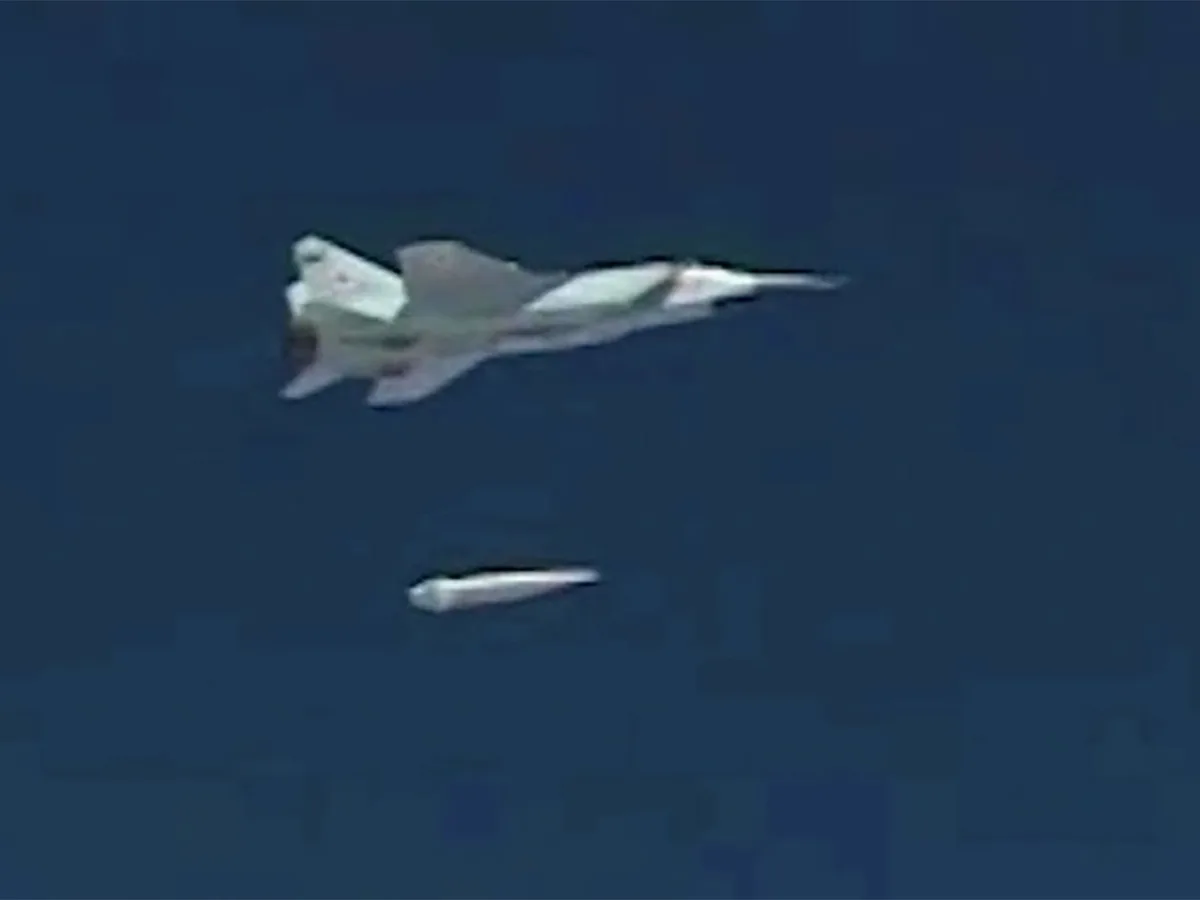 Летчик снял на видео эпический запуск «Кинжал» с истребителя МиГ-31 по целям ВСУ0