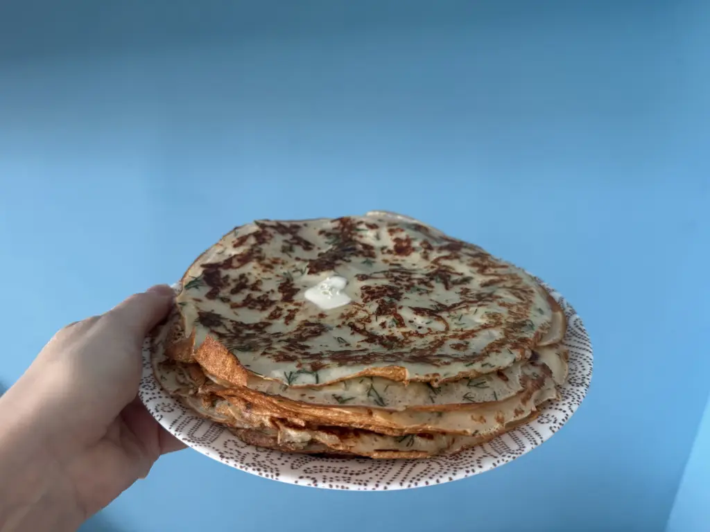 Подруги в восторге от шведских блинов, которые я научила их готовить