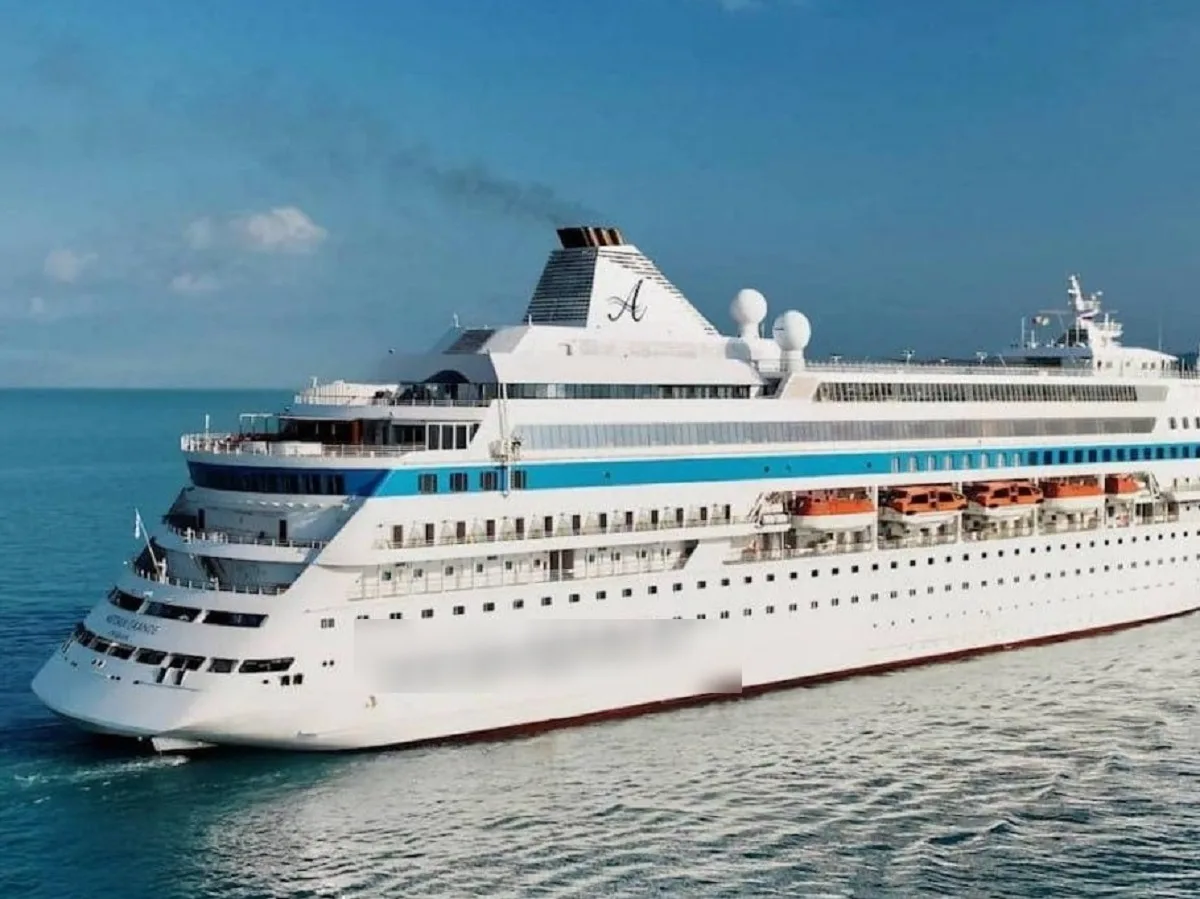 На круизном лайнере у побережья Турции оказались заблокированы свыше 600 граждан России0