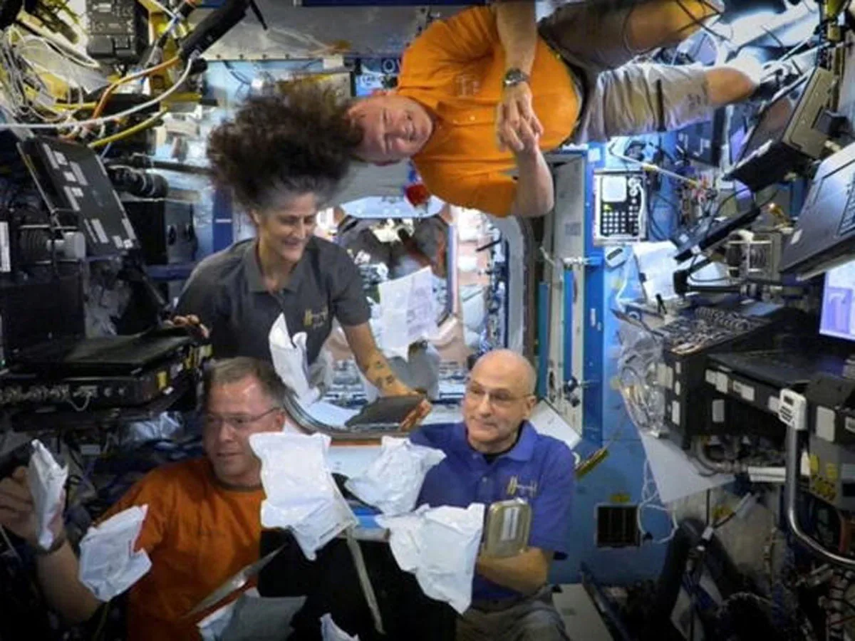 Маск обвиняет Байдена в запрете на спасение астронавтов с МКС0