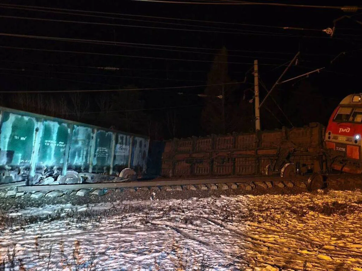 СКР: в Приангарье произошло сход вагонов с рельсов из-за предмета на путях0