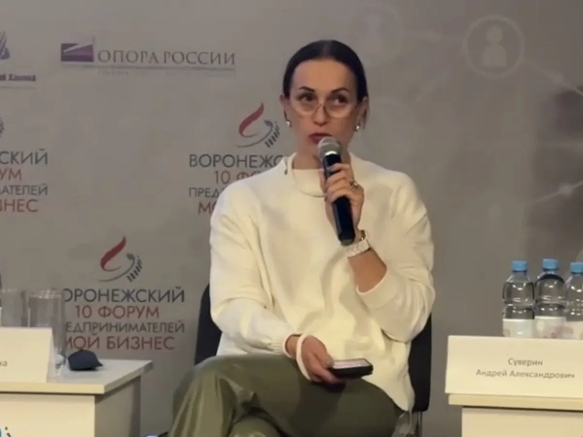 Вице-мэр Воронежа с сумкой Louis Vuitton за 500 тыс. оскорбила горожан, заявив: «Меня разрывает на тысячу маленьких медвежат»0