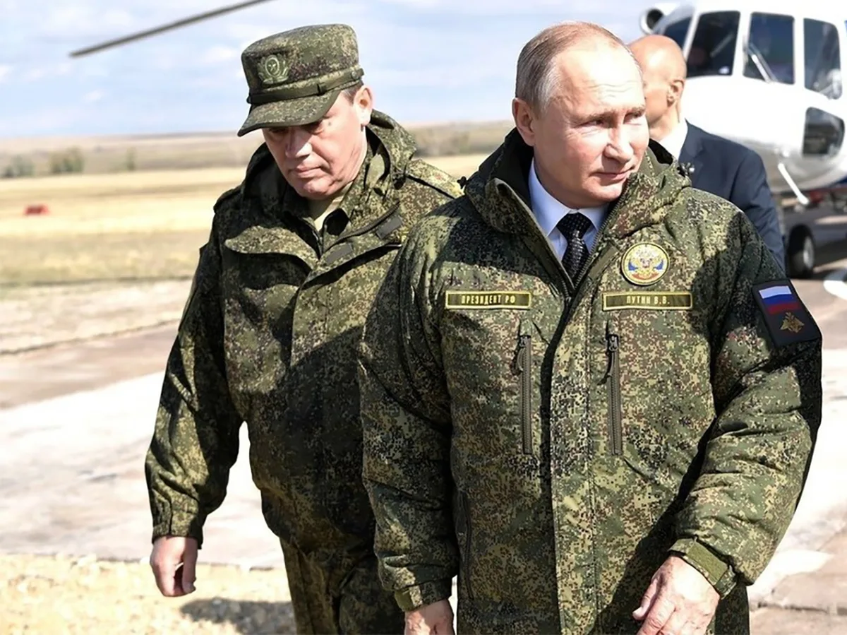 Путин принимает решение которое ставит под угрозу британский флот у берегов Одессы0