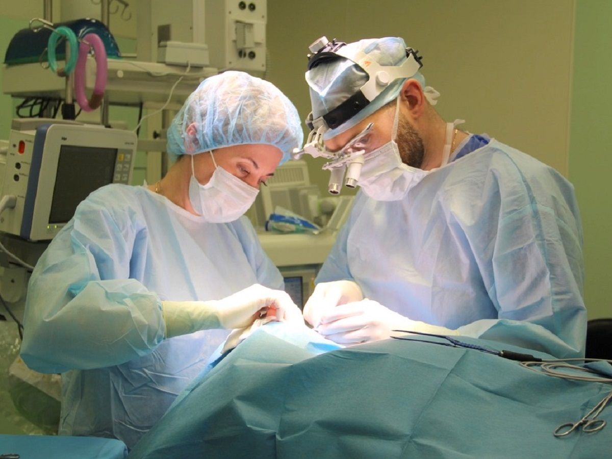 В Петербурге подросток пострадал после эксперимента с колой и «Ментосом» - залитый кровью пол в больнице0