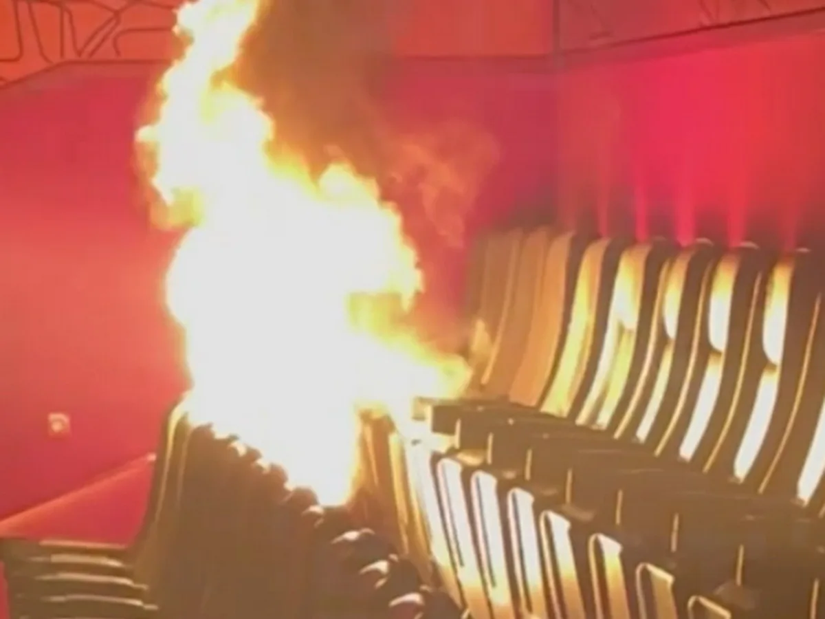 В Москве подросток пытался поджечь кинотеатр в ТЦ Авиапарк, получая указания по телефону0