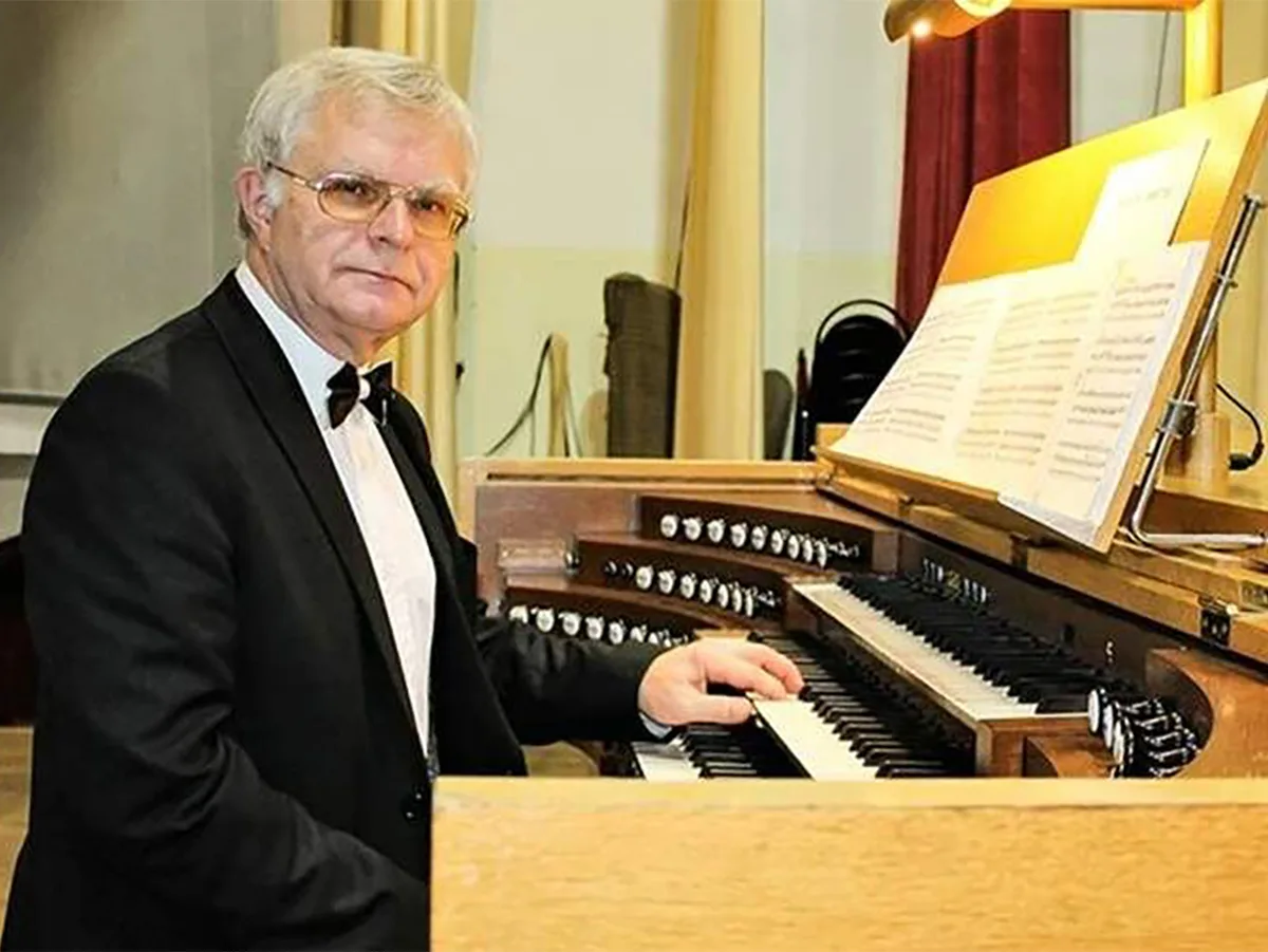 Алексея Шмитова, композитора, задержали за домогательства в общественном месте0