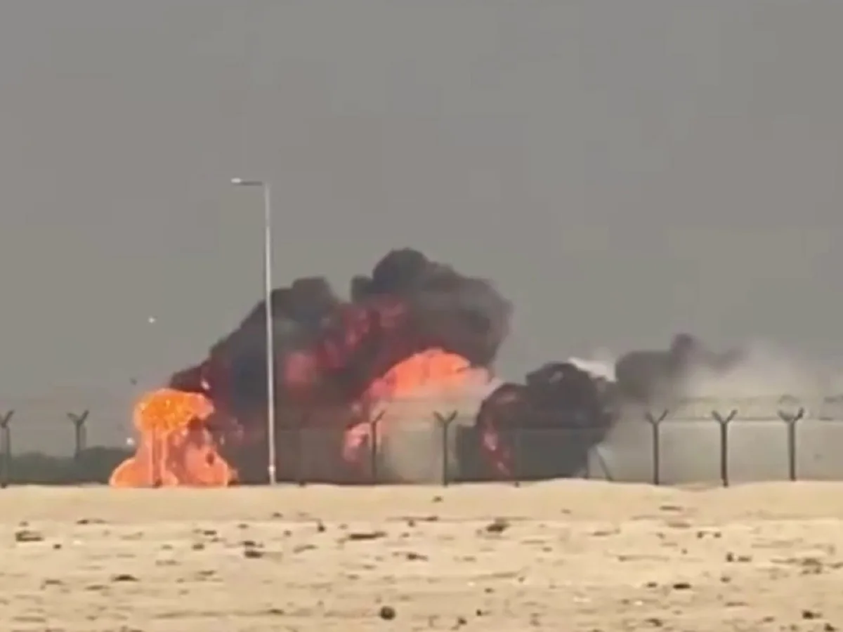 Истребитель ВВС Индии потерпел катастрофу на Dubai Airshow 2025, пилот погиб: видео с места событий0