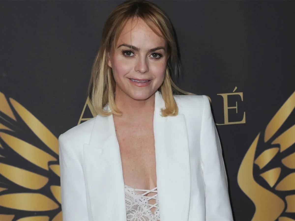 Подруга Бритни Спирс запустила танцы без одежды0