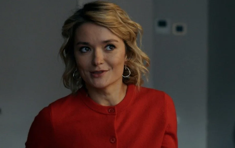 Надежда Михалкова Стоп-кадр из сериала &quotБеспринципные&quot (18+)