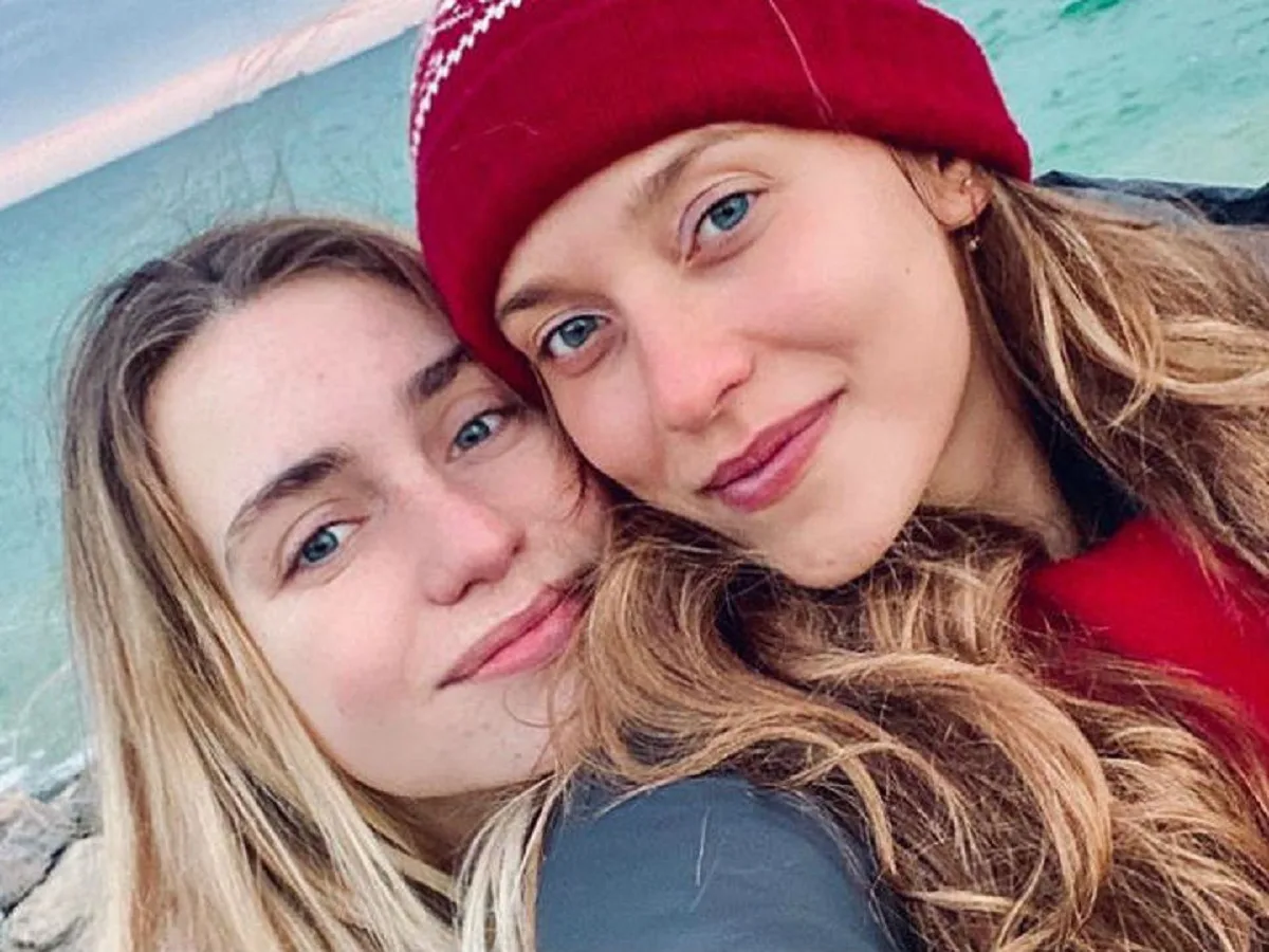 Регина Тодоренко узнала что ее сестра продает обнаженные фото ради денег0