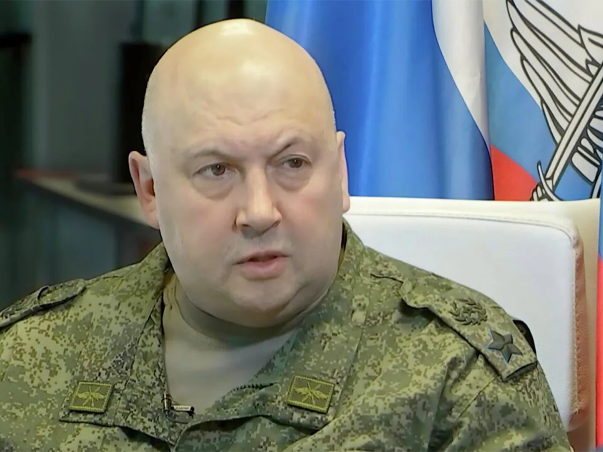 Генерал Суровикин снова может стать командующим операциями в зоне СВО, сообщают СМИ0