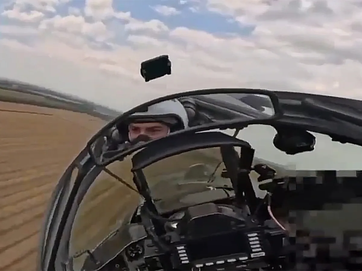 Запись погони российских ракет за МиГ-29 украинских ВВС появилась в сети0