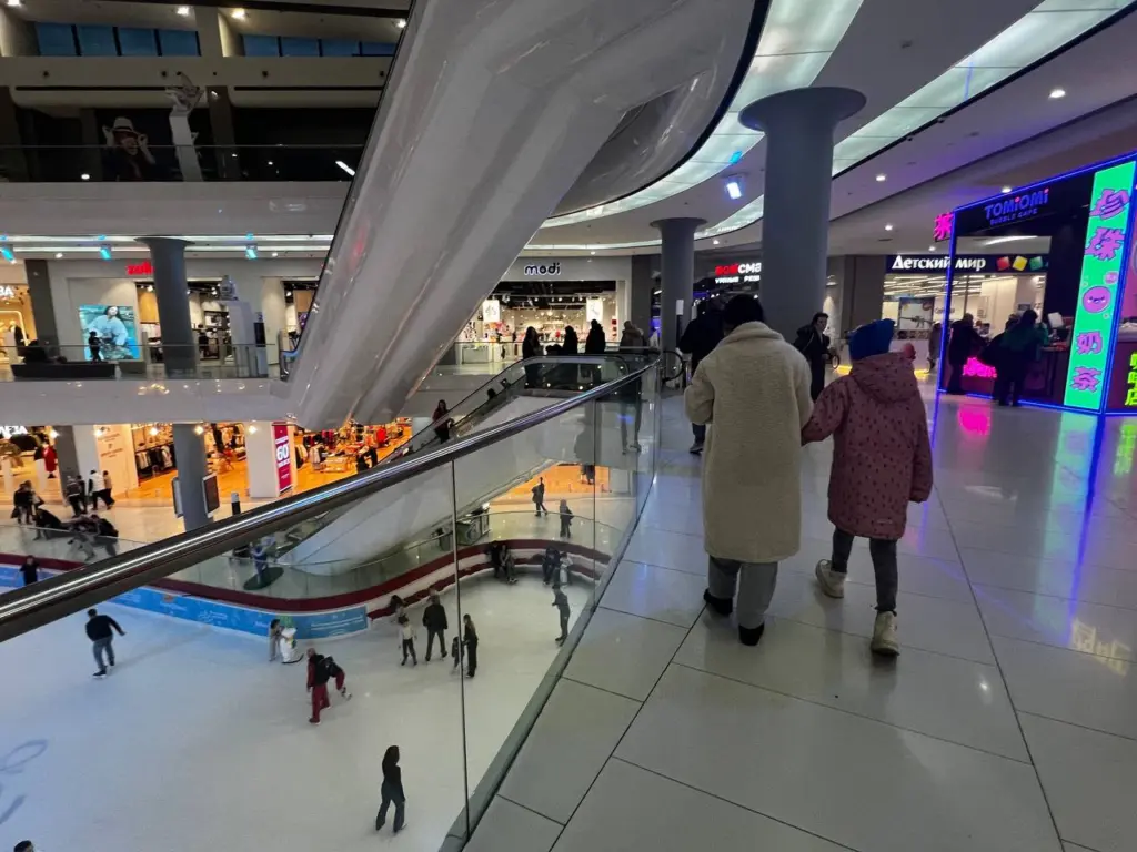 Что ожидает людей с цифрами 3 7 2 9 в дате рождения в октябре раскройте магию чисел