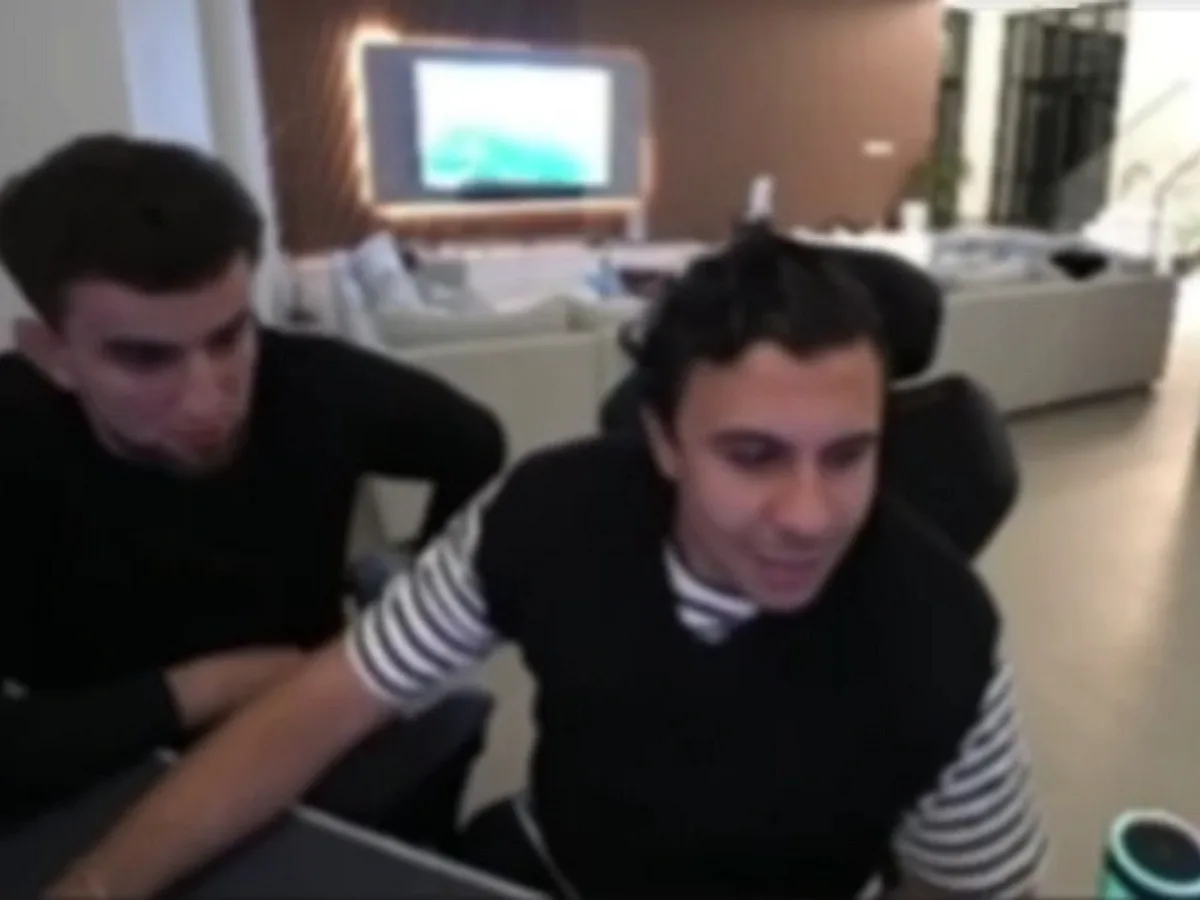 В Дубае во время стрима блогера Subo brutally избили0