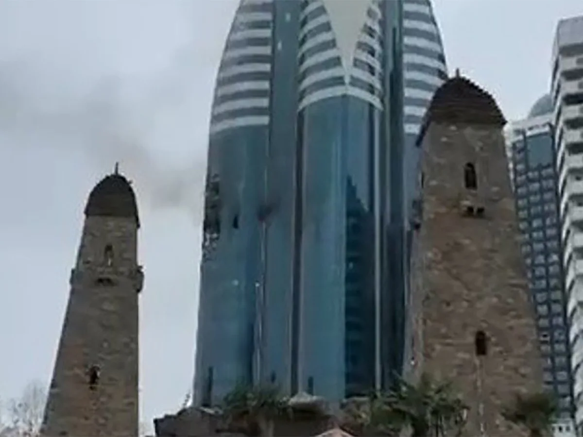 БПЛА украинских вооруженных сил столкнулся с «Грозный-Сити»: опубликовано видео с места происшествия0