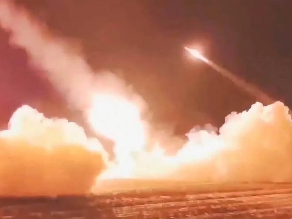 Российские войска начали ночные атаки на ВСУ: мощные удары разрушили тылы в трех украинских областях0