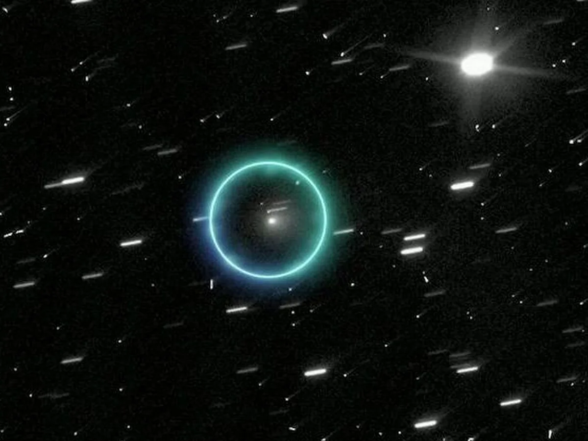 «Корабль инопланетян» теряется из виду: объект 3I/Atlas при приближении к Земле начал «скрываться» от астрономов, пульсируя и излучая струи0