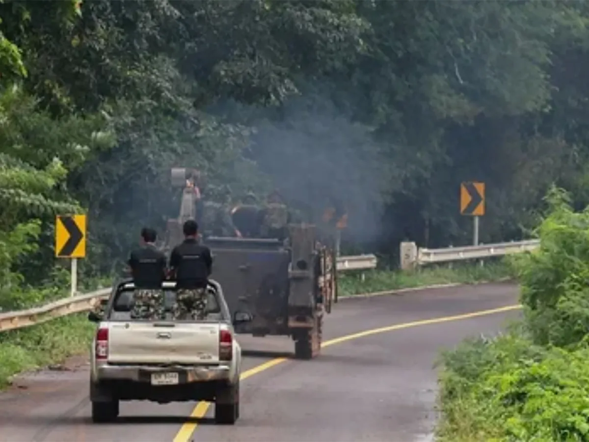 На границе Таиланда и Камбоджи возобновились боевые действия после перемирия, объявленного Трампом0
