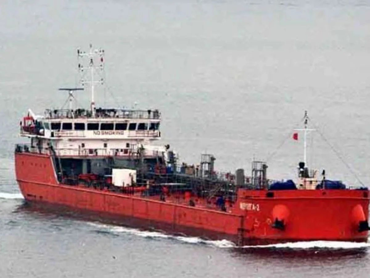 У побережья Турции атакован российский танкер Midvolga 20