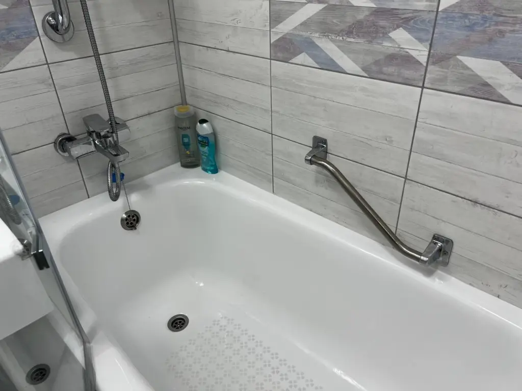 Почему нельзя принимать душ во время работы стиральной машины: удивительные объяснения сантехников