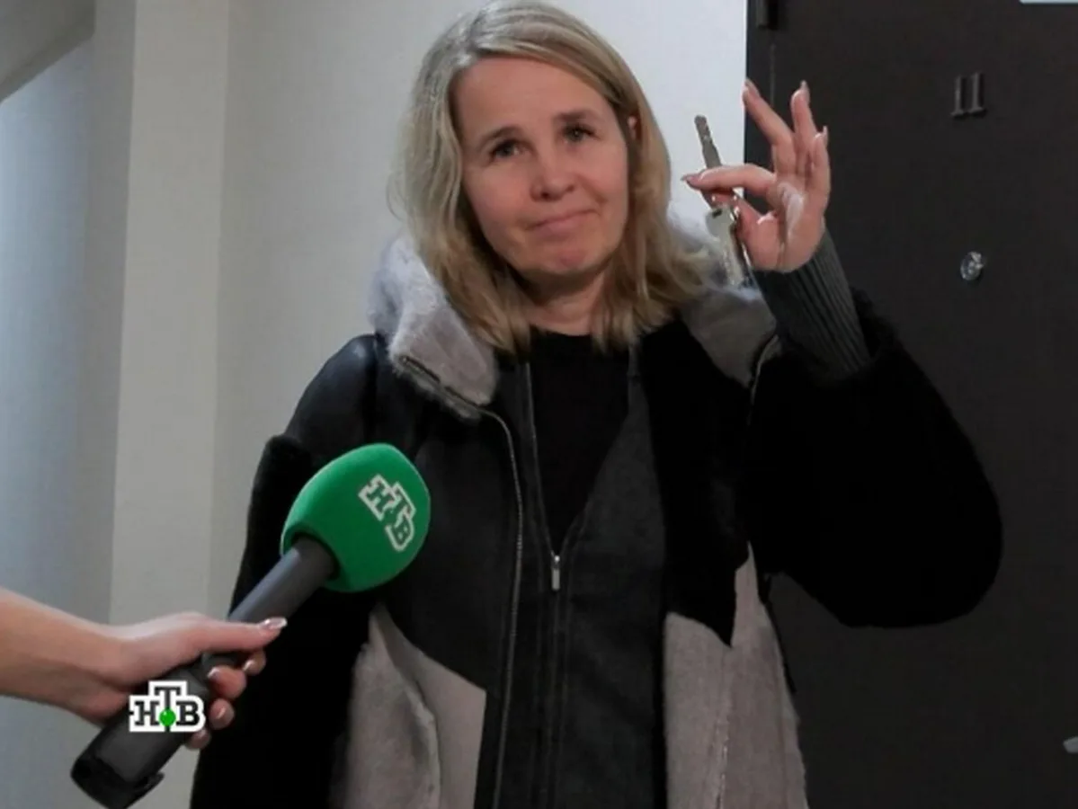 Жительница Новокузнецка устроила штурм квартиры в Сочи, купленной по «схеме Долиной», вместе с полицией0