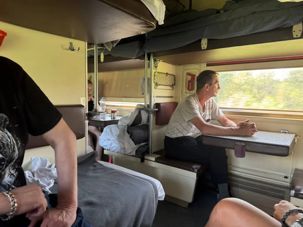 В РЖД приняли решение устранить главный недостаток плацкартов. Теперь в поездах отсутствует то, что вызывает раздражение у пассажиров