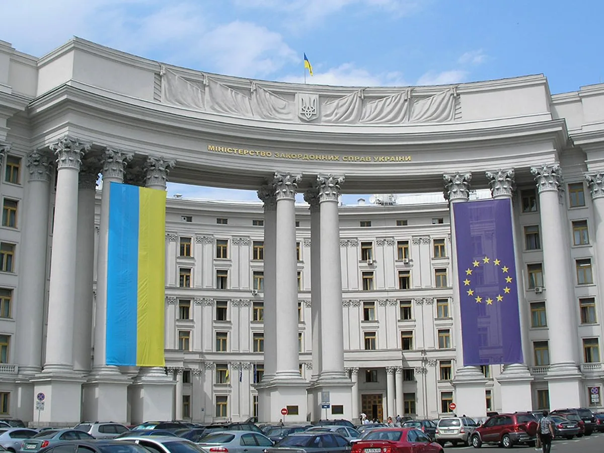 МИД Украины уверен в поддержке НАТО, но экс-глава организации озвучил тревожный прогноз о территориальных уступках0