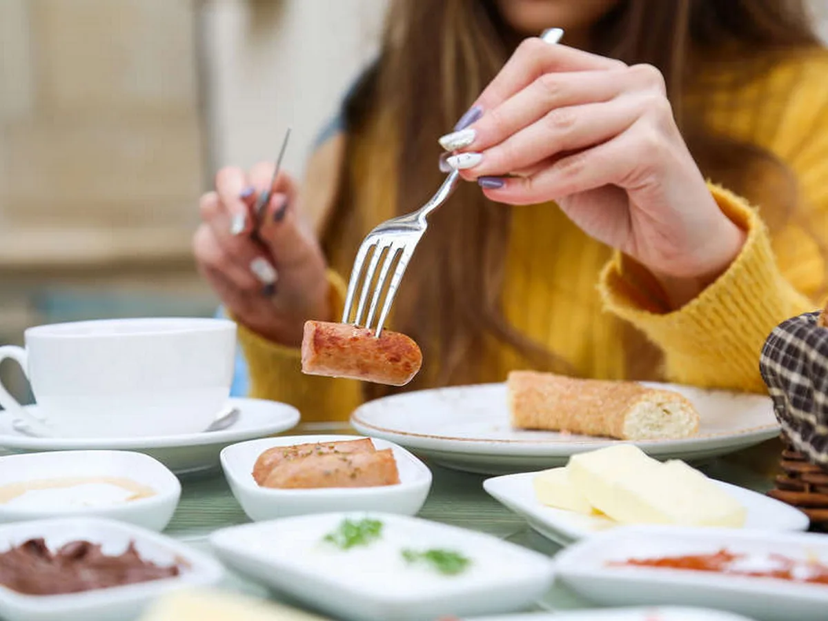 Врач развеяла основные мифы о питании: можно ли запивать еду водой и обойтись без супов при гастрите0