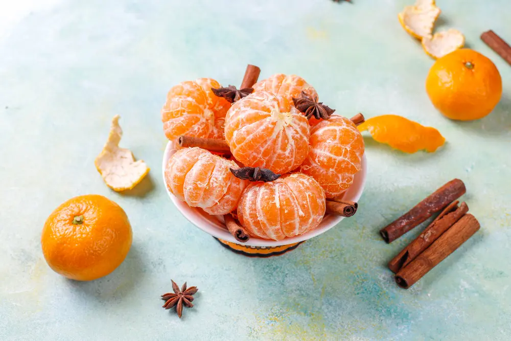 Не выбрасываю мандариновые корки: два полезных лайфхака для домашнего использования