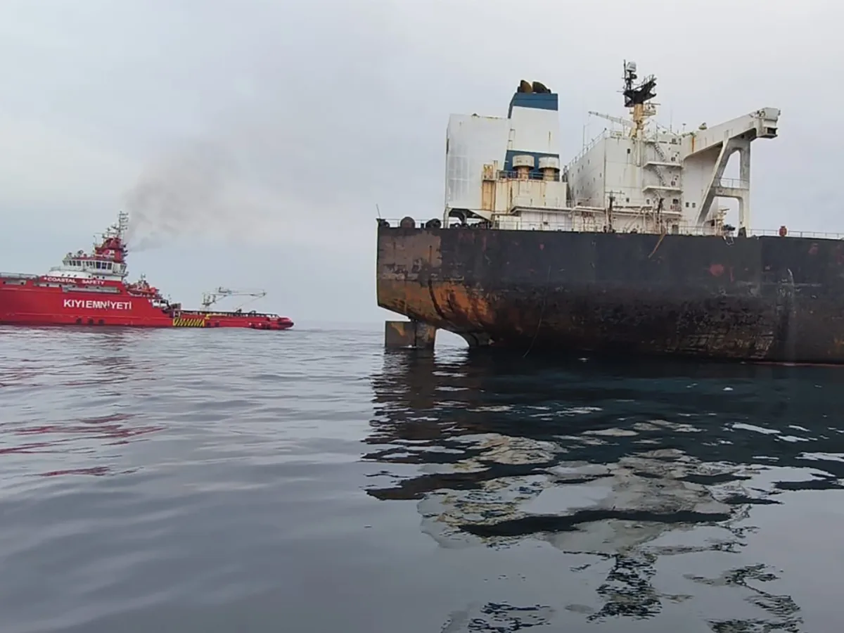У берегов Болгарии попал в бедственное положение танкер, подвергшийся атаке БПЛА ВСУ0
