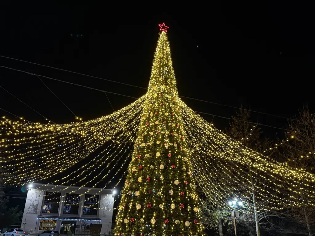 Изменения в новогодних каникулах 2025-2026: новый график отдыха в условиях текущей ситуации в стране